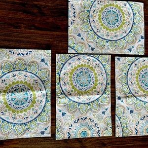 Set of 4 placemats with napkins